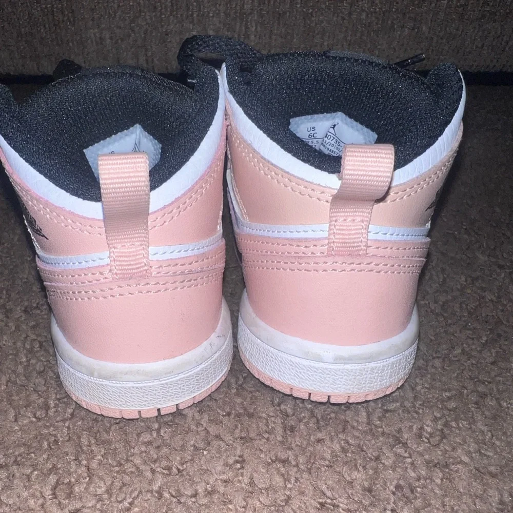 Jordan Kids Sneakers - Black, White, Pink - Picture 2 of 4